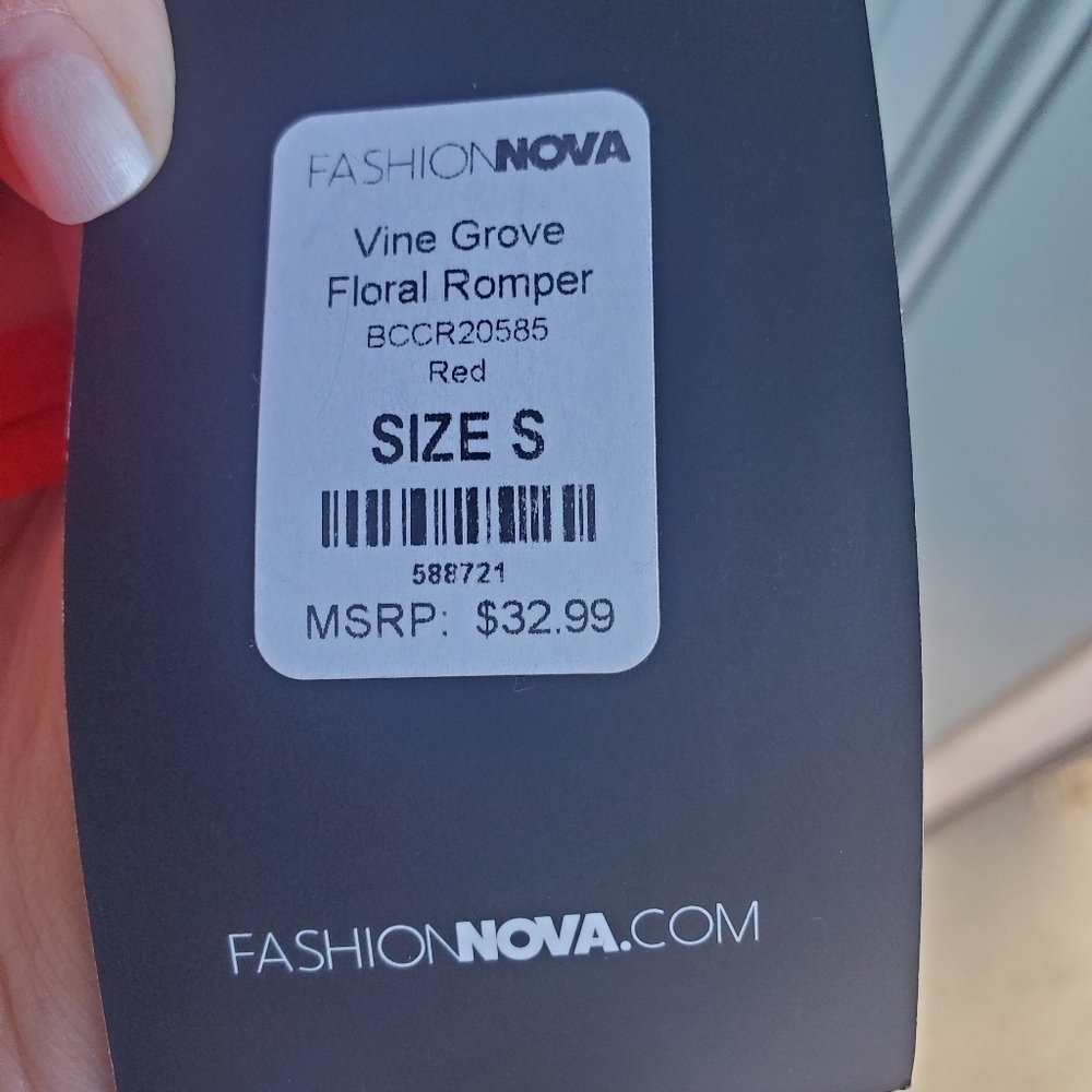 Romper Red Floral Small NEW - Picture 5 of 5